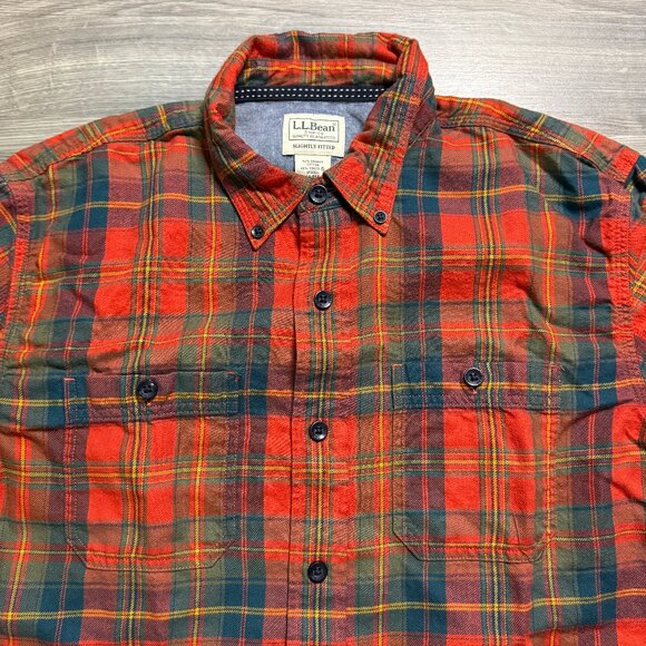 L.L. Bean Men's 1912 Field Flannel Shirt - Red - Picture 2 of 5